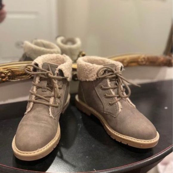SONOMA GOODS for Life Vitalize by Ortholite Taupe Ankle Boots Size: 5.5M - Picture 3 of 9